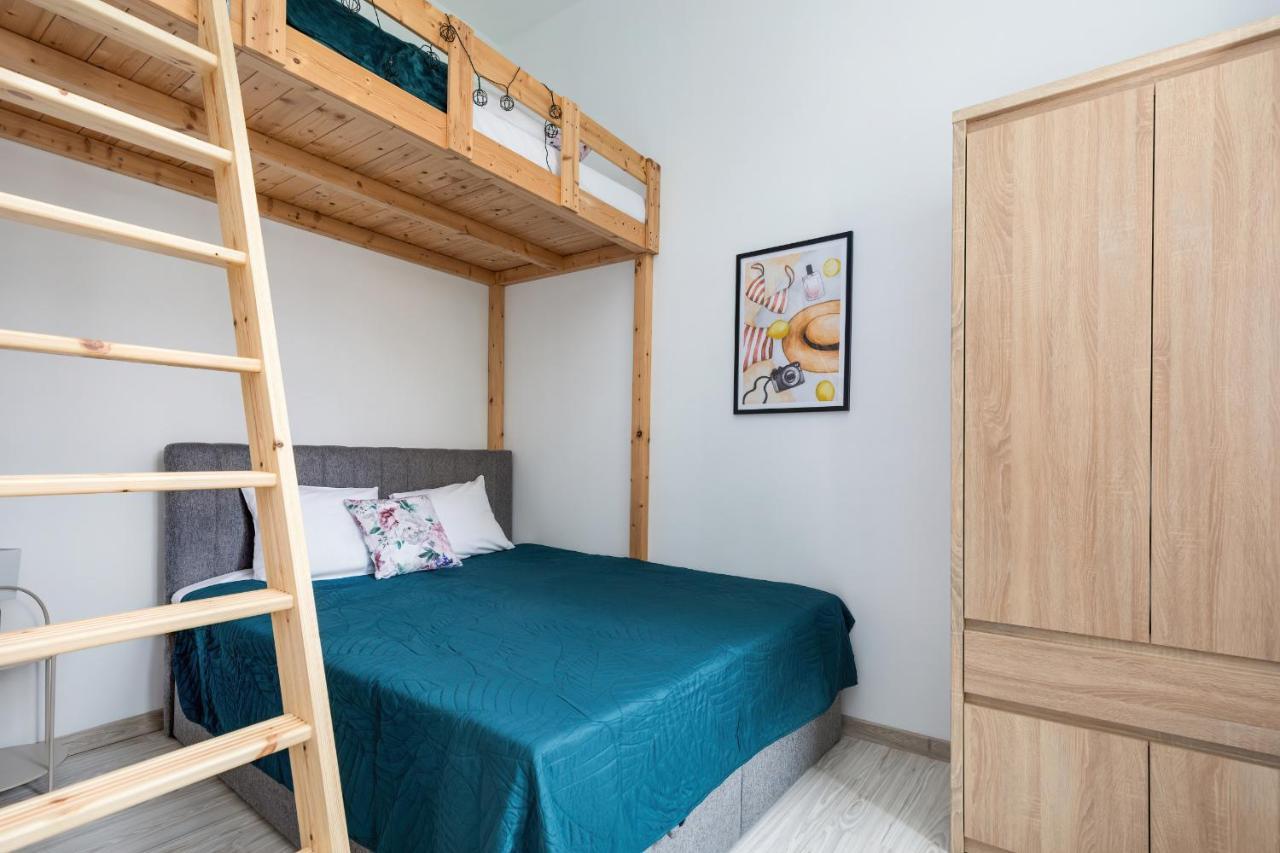 Kolejowa Apartment With A Mezzanine Miedzyzdroje By Noclegi Renters Buitenkant foto