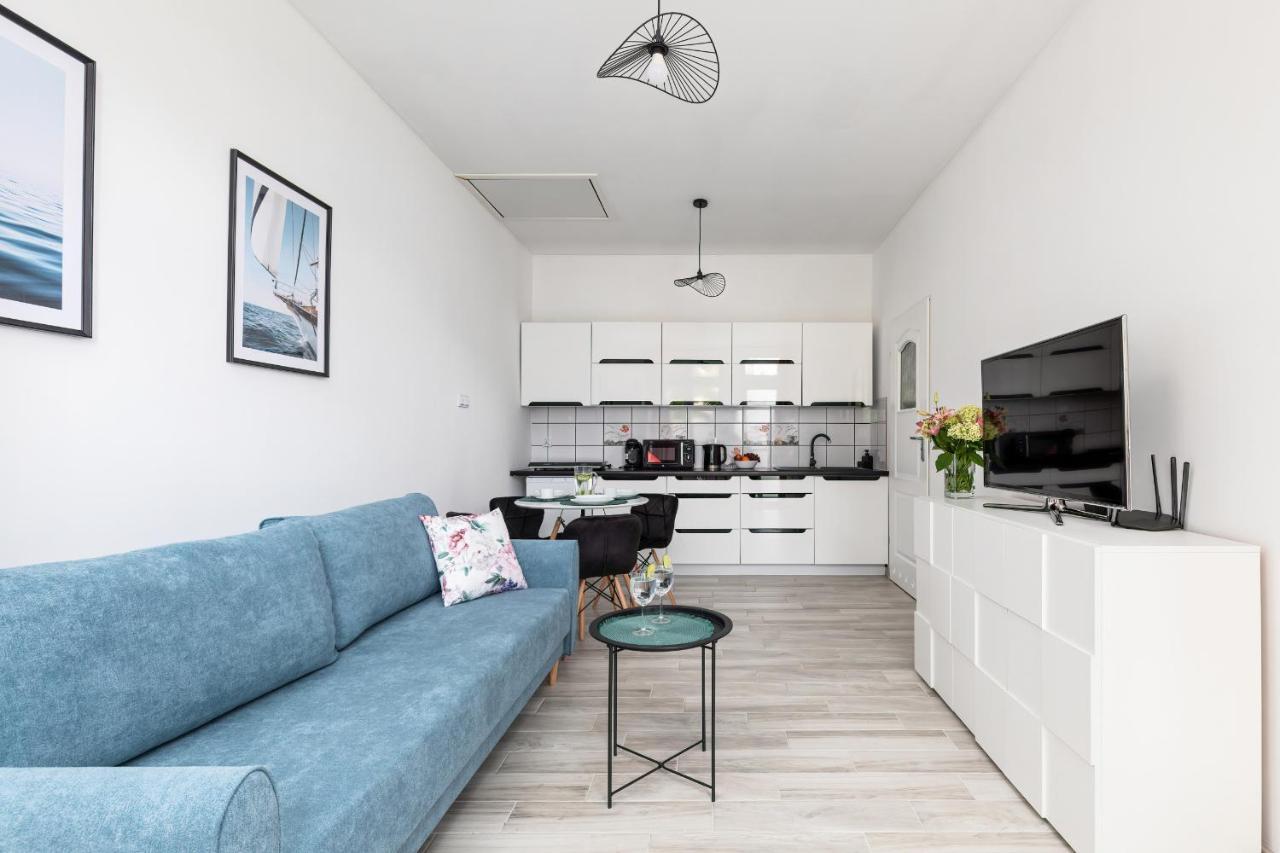 Kolejowa Apartment With A Mezzanine Miedzyzdroje By Noclegi Renters Buitenkant foto